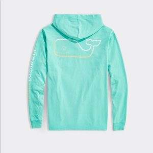 Brand New Men’s Vineyard Vine Hooded Long sleeve Tshirt in Medium
